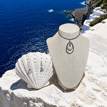 Jewellery Sets: Amethyst and Mauve dyed shells pendant and earring Silver